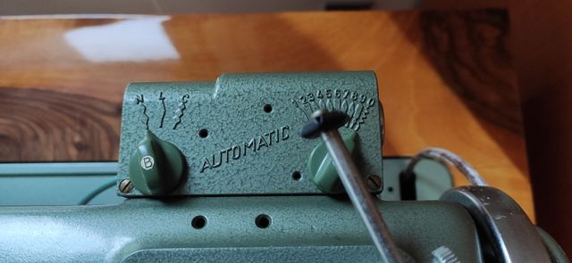 Vendo maquina de coser Refrey Transforma 427 Autom