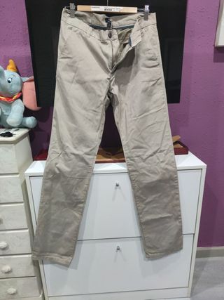 Pantalón de vestir hombre Kiabi. de segunda mano por 10 EUR en El Prat de  Llobregat en WALLAPOP