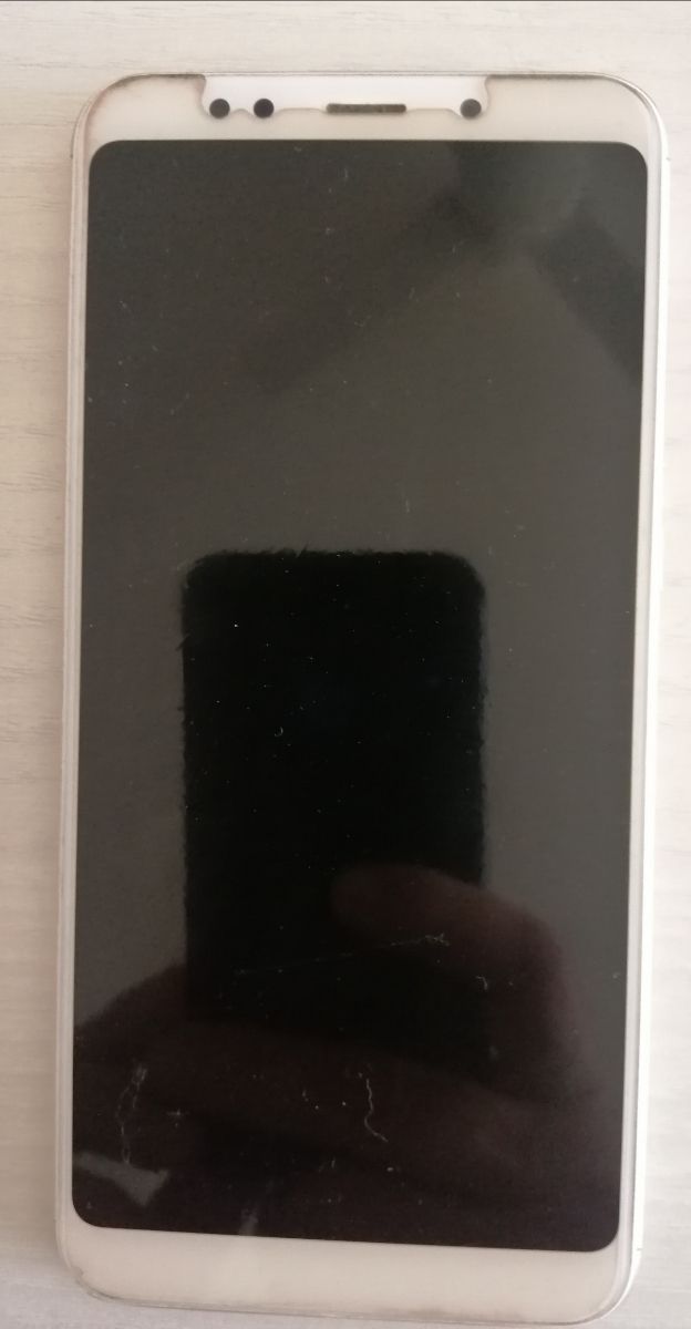 XIAOMI REDMI 5 PLUS + IN REGALO 3 COVER.