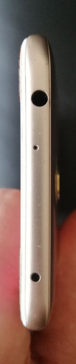 XIAOMI REDMI 5 PLUS + IN REGALO 3 COVER.