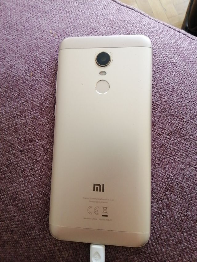 XIAOMI REDMI 5 PLUS + IN REGALO 3 COVER.