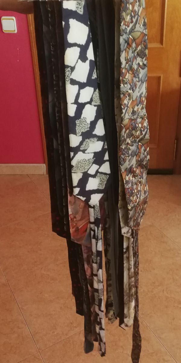 Lote de 49 corbatas como nuevas