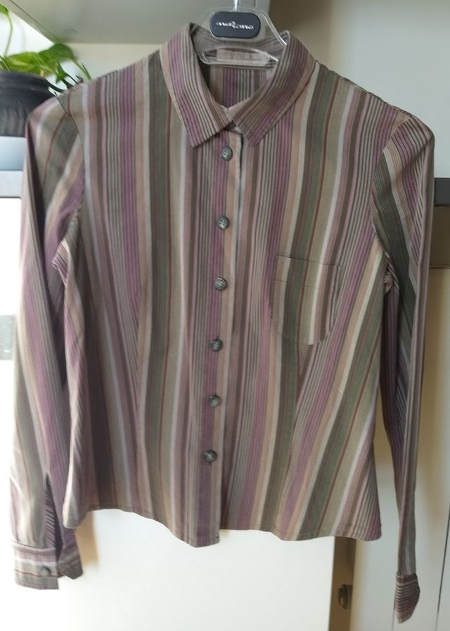 Camisa mujer listada. Tonos verdes