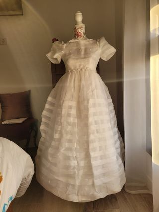 VESTIDO DE COMUNIÓN de segunda mano por 70 EUR en Alcázar de San Juan en  WALLAPOP