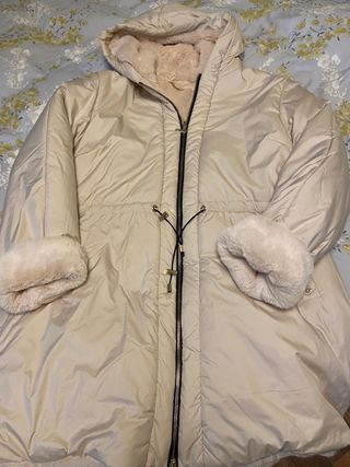Abrigo Anna Mora Talla 46 de segunda mano por 85 EUR en Ripollet en WALLAPOP