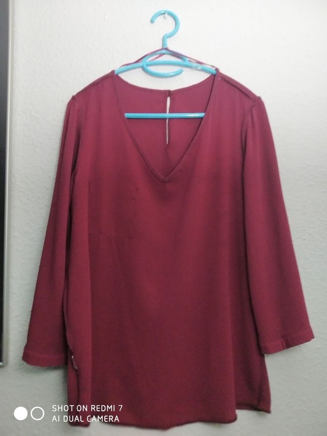 si te llevas 5 blusas12€, si son separadas 4€