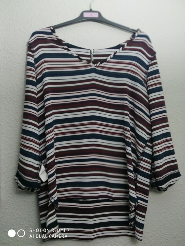 si te llevas 5 blusas12€, si son separadas 4€