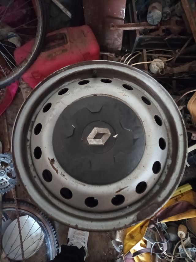 2Tapacubos para llantas renault traficc