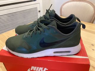 Nike Air Max Tavas Verdes 44,5 de segunda mano por 30 EUR en Madrid en  WALLAPOP