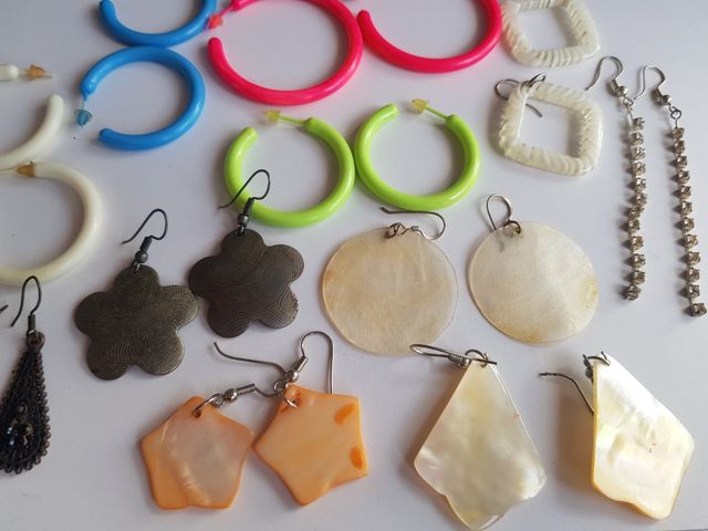 12 Pares de Pendientes 