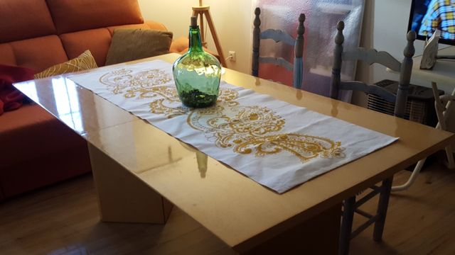 Mesa de comedor extensible diseño de Roche Bobois