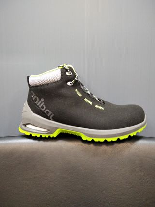 BOTA DE SEGURIDAD ANIBAL Minerva de segunda mano por 56 EUR en Madrid en  WALLAPOP