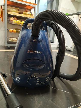 Aspiradora Bluesky de segunda mano por 25 EUR en Córdoba en WALLAPOP
