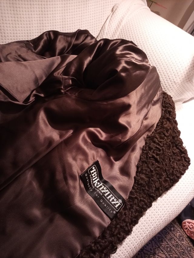 Chaqueton de ASTRACAN. Color tabaco.