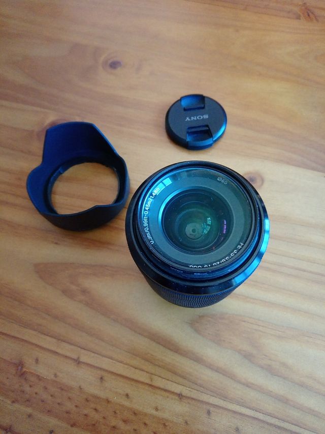 objetivo Sony  FE 28-70 OSS y filtro UV montura E