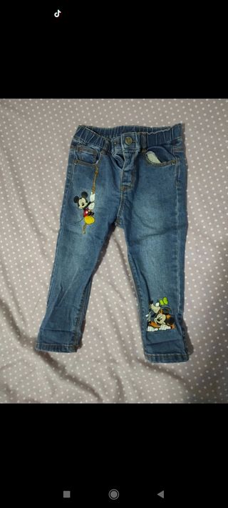 Pantalón vaquero Mickey zara bebe de segunda mano por 5 EUR en Torrent en  WALLAPOP
