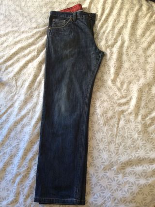 Pantalón vaquero Dustin de segunda mano por 5 EUR en Salamanca en WALLAPOP