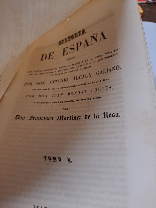 LIBRO ANTIGUO. HISTORIA DE ESPAÑA. TOMO IV y V