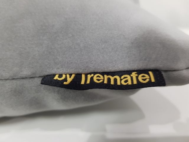 Cojín gris terciopelo rectangular