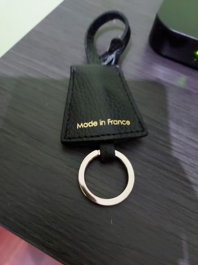 Llavero de piel de la firma francesa Pourchet