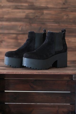Botines plataforma pull and bear de segunda mano por 10 EUR en Marbella en  WALLAPOP