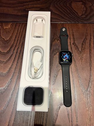 Apple Watch Series 5 44mm gps + celular de segunda mano por 250 EUR en  Torrijos en WALLAPOP