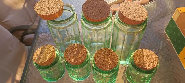 frascos de cristal con tapa de corcho