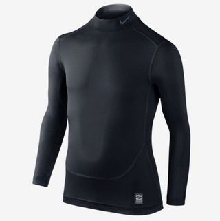 Camiseta térmica Nike Pro Combat de segunda mano por 20 EUR en Tarragona en  WALLAPOP