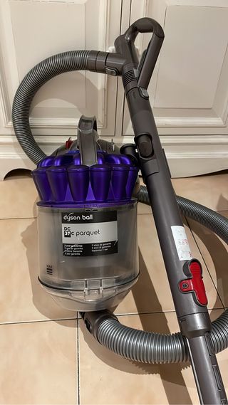 Aspiradora Dyson Ball DC 37 Parquet. Dejo probarla de segunda mano por 210  EUR en Madrid en WALLAPOP