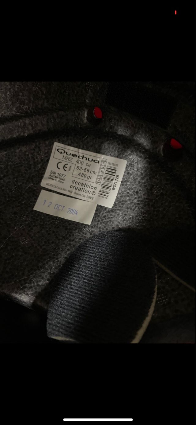 2 cascos quechua Esquiar