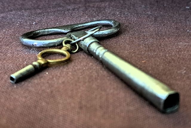 Candelabros y Reloj francés de bronce dorado antic