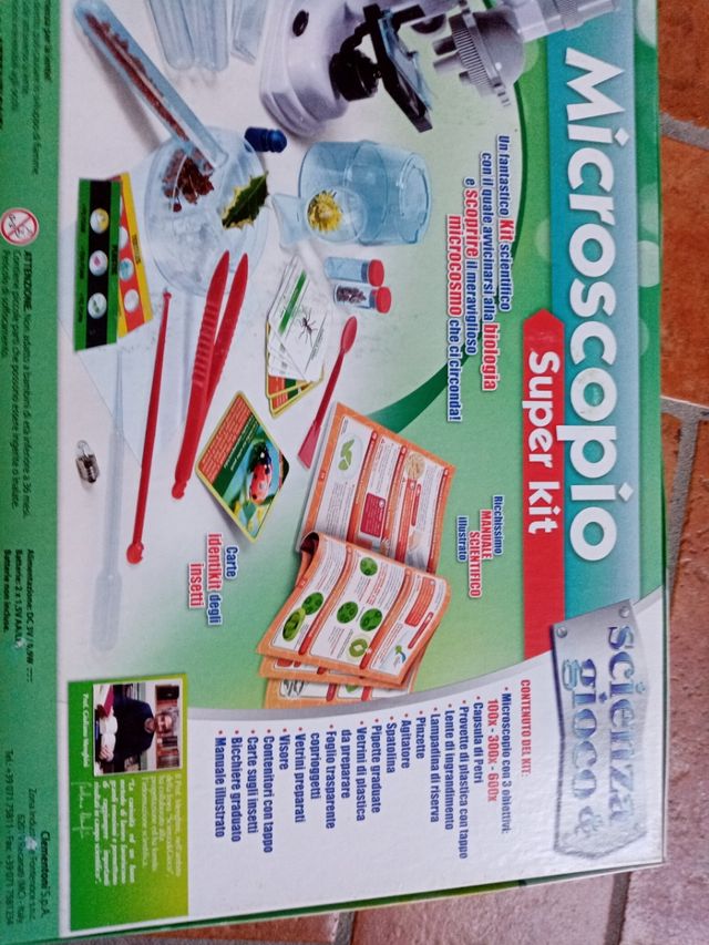 microscopio giocattolo