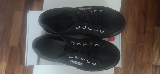 Superga negra niño