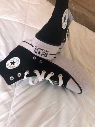 Converse Negras Altas conPlataforma, Talla 38 de segunda mano por 70 EUR en  Villajoyosa en WALLAPOP