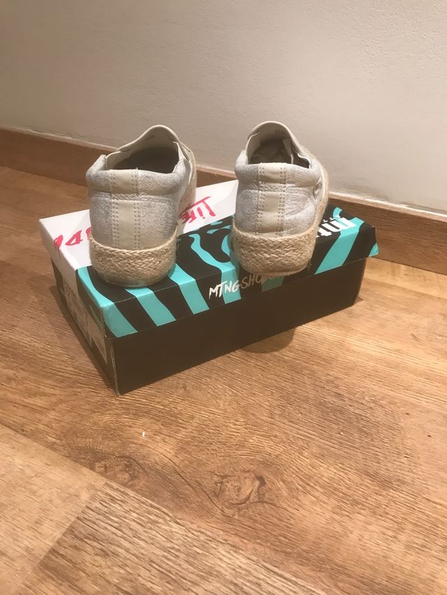 Mocasín plateado Mustang