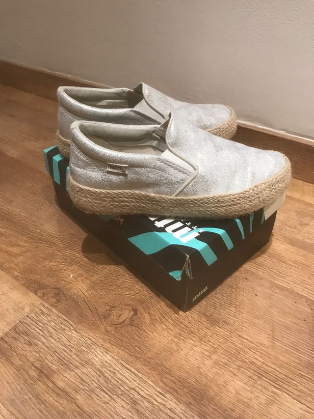 Mocasín plateado Mustang