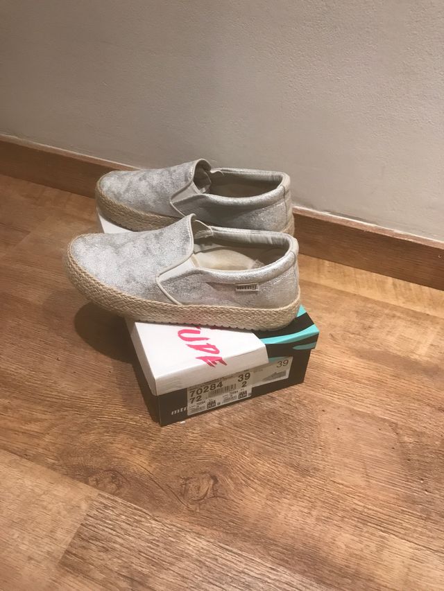 Mocasín plateado Mustang