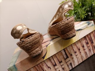 Cuñas de esparto AEDO de segunda mano por 15 EUR en Alcalá de Henares en  WALLAPOP