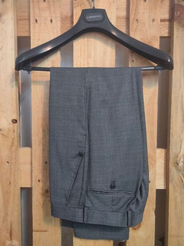 Traje Cortefiel talla s/m 46