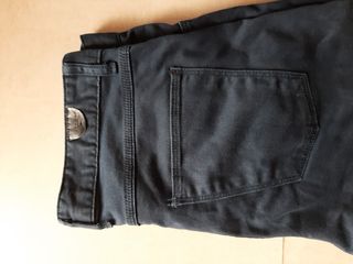 Pantalón azul marino hombre Zara 38 36 de segunda mano por 5 EUR en Tossa  de Mar en WALLAPOP