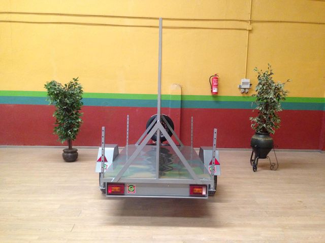 REMOLQUE PUBLICITARIO