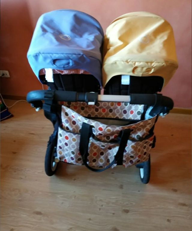 Bugaboo Donkey Duo gemelar (práctico y completo)