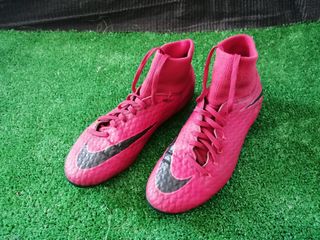 botas de futbol nike con tobillera