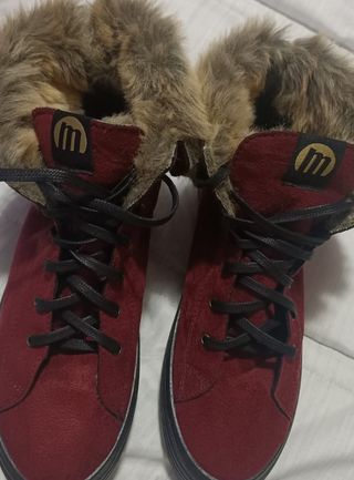 Botas Mustang ante granates de segunda mano por 20 EUR en Rivas-Vaciamadrid  en WALLAPOP