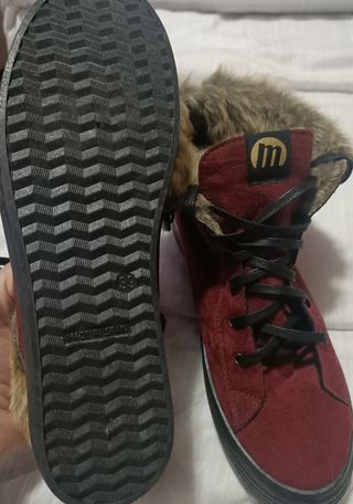 Botas Mustang ante granates de segunda mano por 20 EUR en Rivas-Vaciamadrid  en WALLAPOP