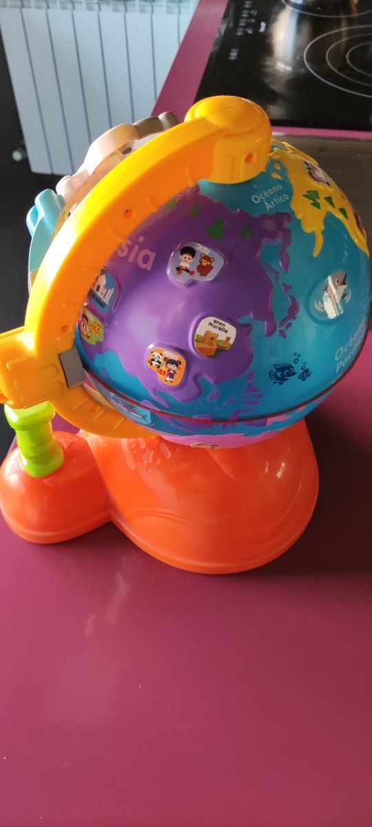 Globo Multiacenturas en muy bien estado