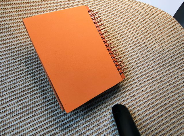 Libreta decorada con pompom, regalo, caderneta