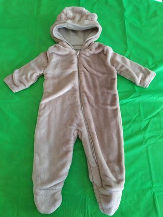 Buzo bebé, 3-6 meses, Newborn, El Corte Inglés de segunda mano por 8 EUR en  Zaragoza en WALLAPOP