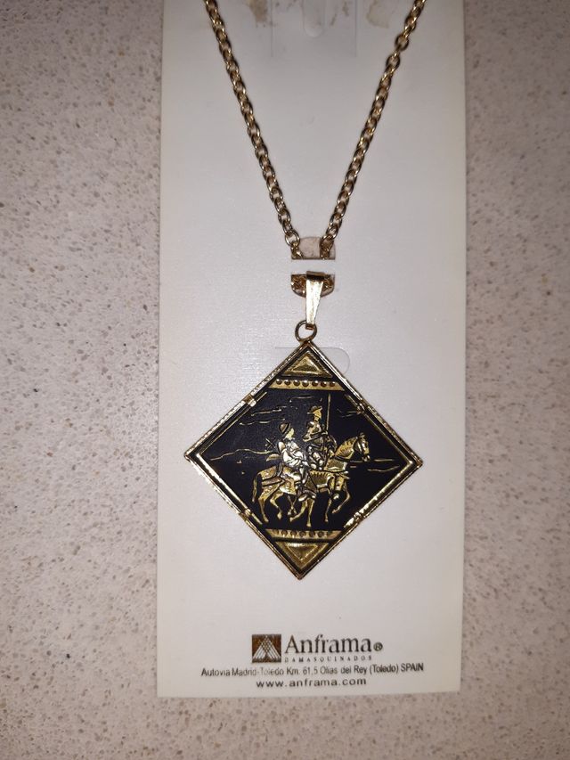 Colgante baño de oro