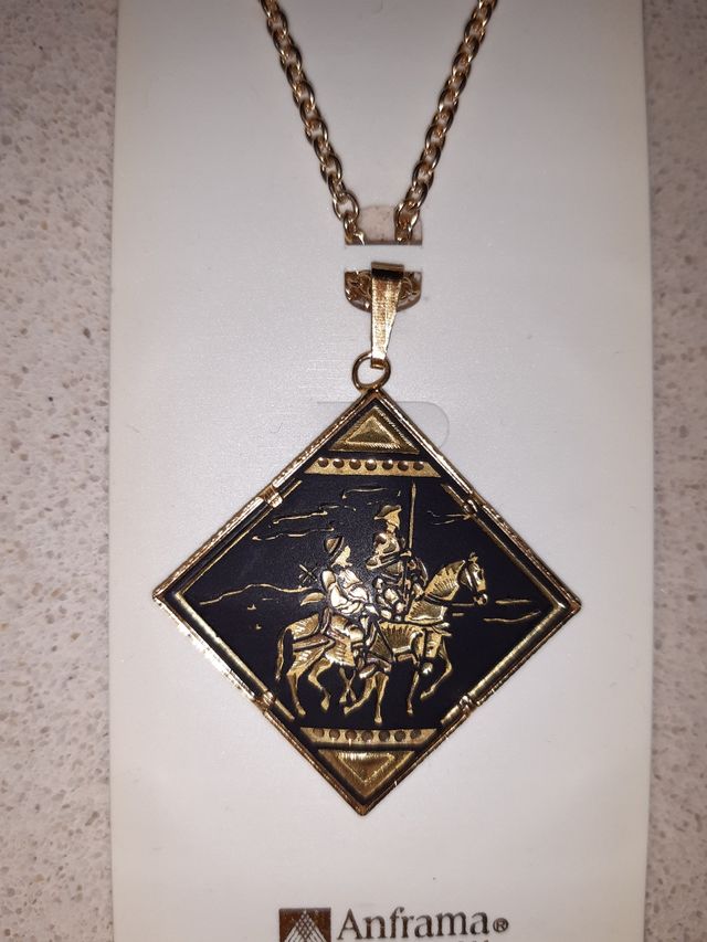 Colgante baño de oro